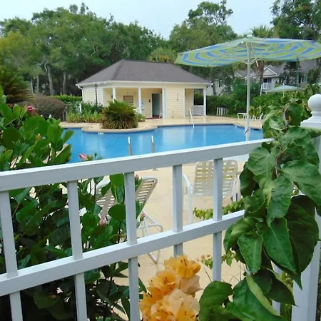 W2 Ocean Walk Resort Upstairs 2 Bed King And Two Twins Next To Back Pool St. Simons Island Exterior photo
