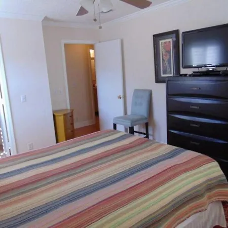 W2 Ocean Walk Resort Upstairs 2 Bed King And Two Twins Next To Back Pool St. Simons Island Exterior photo