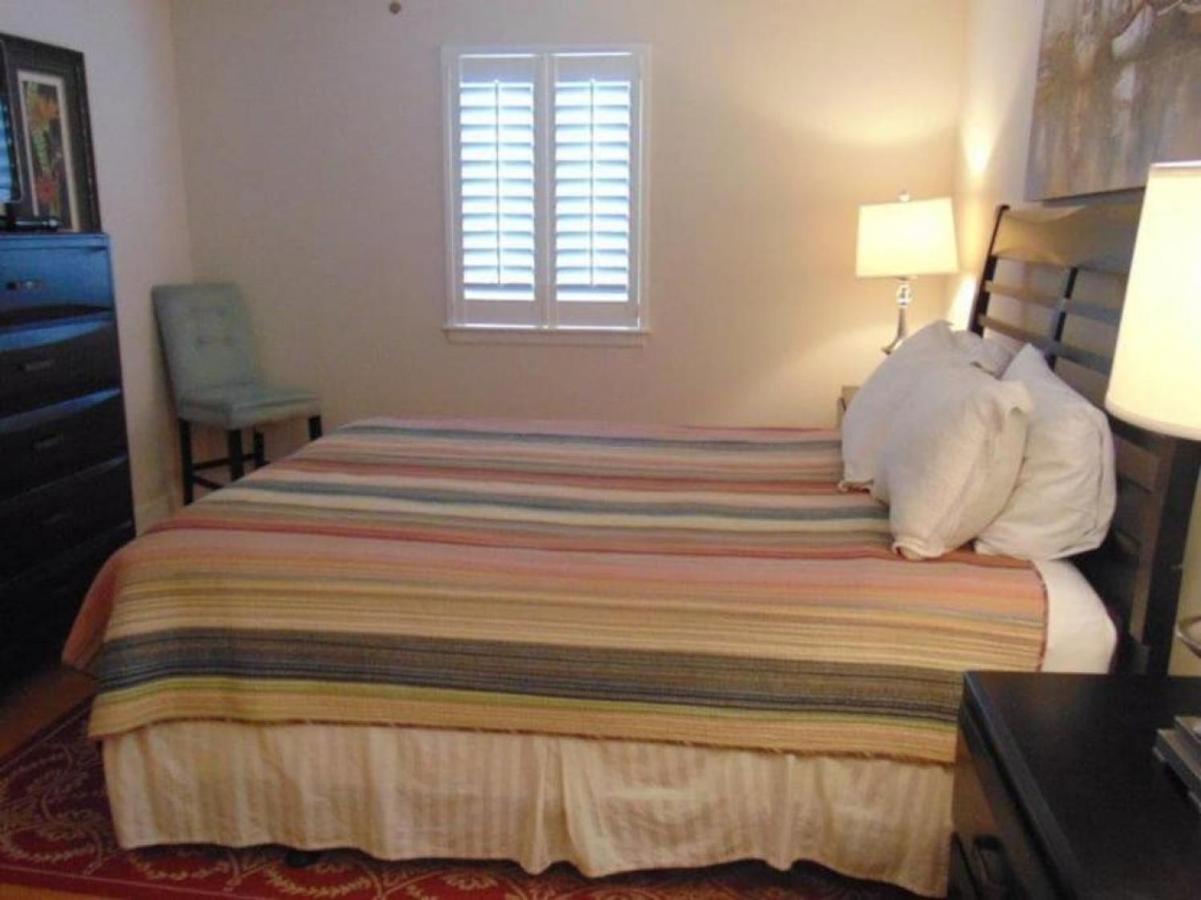 W2 Ocean Walk Upstairs 2 Bed King And Two Twins Next To Back Pool St. Simons Island