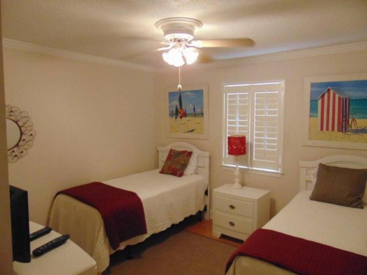 W2 Ocean Walk Upstairs 2 Bed King And Two Twins Next To Back Pool *