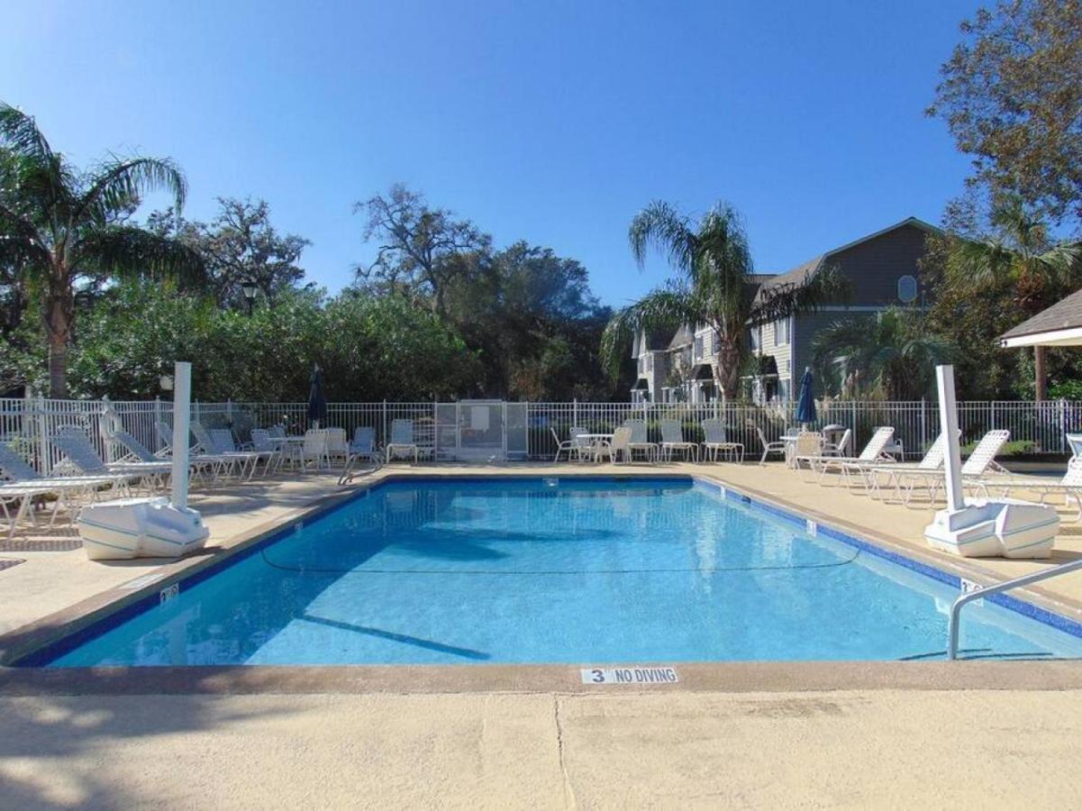 W2 Ocean Walk Upstairs 2 Bed King And Two Twins Next To Back Pool St. Simons Island